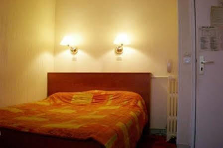 Hotel Des Andelys Paris Exterior photo